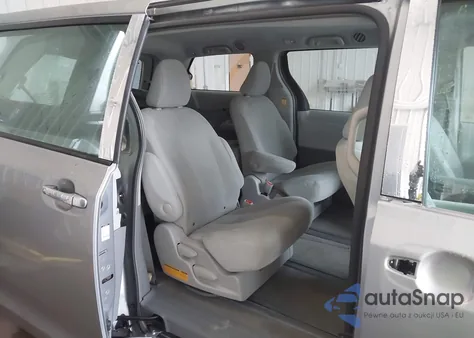 2012 Toyota Sienna Base V6 7 Passenger из США, поврежденный, VIN 5TDZK3DC0CS264067